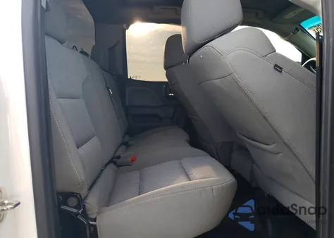 2019 Chevrolet Silverado Ld C1500 z USA, uszkodzony, nr VIN 2GCRCNEC5K1212978